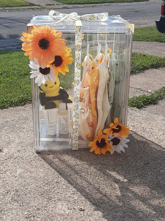 Floral Bee baby wardrobe